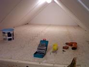 28 mei 2004. De vliering is bijna klaar.