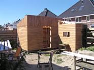 19 juni 2005. De schuurtjes worden steeds completer.