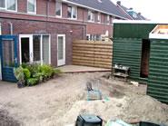 20 juli 2005. Het terras is klaar om betimmerd te worden.