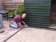 4 augustus 2005. De eerste steen wordt gelegd.