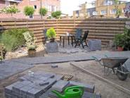 11 augustus 2005. Ook het grote terras is bijna klaar!