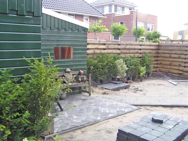 9 augustus 2005. Hier wordt hard gewerkt!