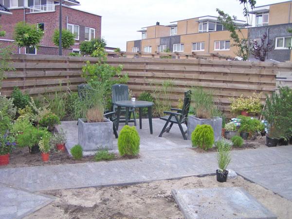 9 augustus 2005. Hier wordt hard gewerkt!